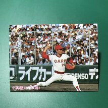 1985年　カルビー　プロ野球カード　85年　170番　広島　小林　　　【Ｃ47】_画像1