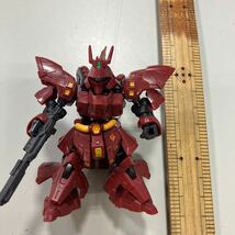 整理番号２３１　ガンダム　サザビー　モビリティジョイント！？　なかなか上手く作れてます。_画像1