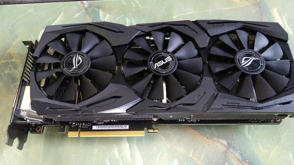 STRIX-GTX1080-A8G-GAMING　中古