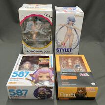 489◆美少女フィギュア　4点　まとめ売り　ねんどろいど　figma　ギルドマスター　武部沙織　レーシングミク　スティレット_画像1