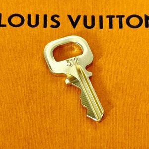 【送料無料】 ルイヴィトン 鍵 312 番 LOUIS VUITTON パドロック用 カギ カデナ 南京錠 キー