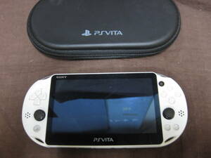 【H034】 【プラス】SONY PlayStation VITA 本体 PCH-2000 ホワイト PlayStation PSVita ケース　ソフト付き　動作品