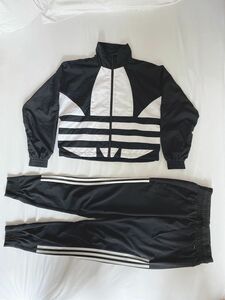 美品adidas(アディダス)トレーニングウェアセット