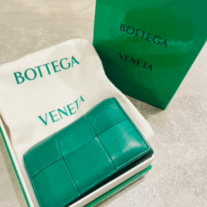 BOTTEGA VENETA ボッテガヴェネタ カードケース グリーン マキシイントレチャート 箱・保存袋付き 