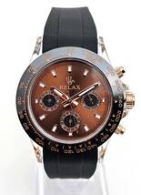 【5999円】リラックス 王冠ロゴ D24 腕時計 クロノ 高級感溢れるピンクゴールドとラフなラバーベルトの融合 チョコレート文字盤_画像1