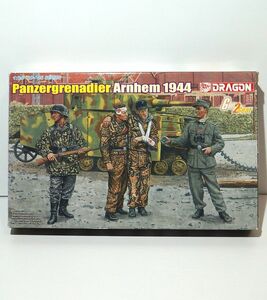 ドラゴン 1/35 ドイツ 装甲擲弾兵 アルンヘムの戦い 1944 WWⅡ 6648 兵士 双眼鏡 弾薬ポーチ ホルスター プラモデル フィギュア ミリタリー