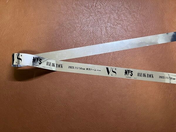 VS ONE OK ROCK MY FIRST STORY ライブ 銀テープ
