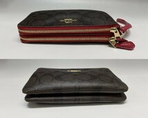 極美品 COACH ダブルジップ マルチポーチ ブラウン×レッド F87591 シグネチャー ストラップ付カードケース アクセサリーポーチ レディース_画像4