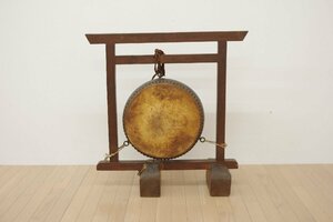 時代物 和太鼓 吊太鼓 平太鼓 伝統工芸 伝統 直径41cm 和楽器 打楽器 吊り太鼓 幅86×奥行26.5×高さ87.5cm 鳥居台付 祭り 太鼓 木枠