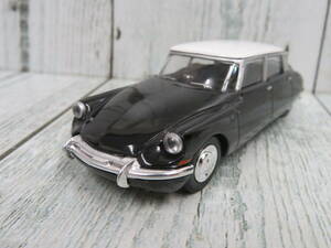 16.【デルプラド】CITROEN DS19 1964 　シトロエン　 1/43　 保管品