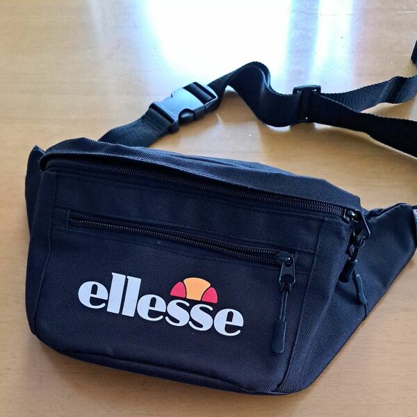 ウエストバッグ　ウエストポーチ　ellesse