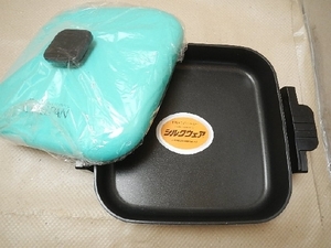 ●美品 TWINBIRD/ツインバード グリルパン GRILLPAN 調理器具 1050W TGP-1000　H2650