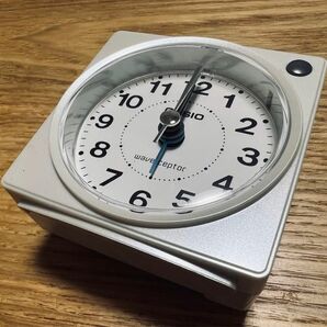【新品未使用】CASIO 電波時計 ホワイト カシオ TQ-750J-7JF 置時計 目覚まし時計 アナログ 角型 秒針停止機能