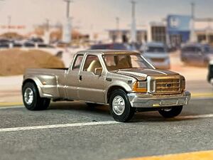 レーシングチャンピオン 1/64 Ford F-250 F-350 Dually Super duty 1999 フォード　BUILD FORD TOUGH 