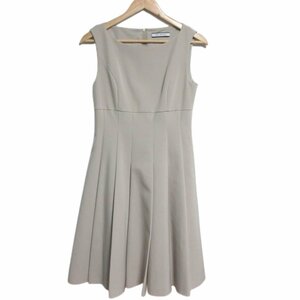 美品 FOXEY NEWYORK フォクシーニューヨーク Slim Tuck Dress ノースリーブ ひざ丈 タックワンピース ドレス 38327 40 ベージュ ◆