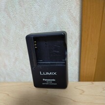 送料無料即決　Panasonic パナソニック LUMIX DE-A39 充電器　動作確認済み_画像1