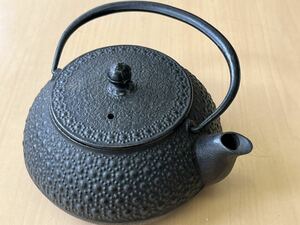 南部鉄器 南部平窯 岩鋳 急須　伝統工芸品　砂鉄 茶道具 煎茶道具 南部鉄瓶 茶器 未使用品