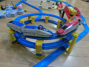 プラレール 大量 超豪華版 ハイパー機関車と シンカリオン赤と青のハイパワーで 3重巻きループを走る カンカン踏切を抜けるレイアウト 1円~