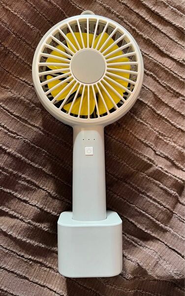 ハンディー　扇風機　商品型番KM6-12