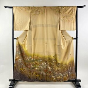 訪問着 身丈158.5cm 裄丈65cm M 袷 落款 草花 流水 金彩 刺繍 薄オレンジ 正絹 美品 秀品 【中古】