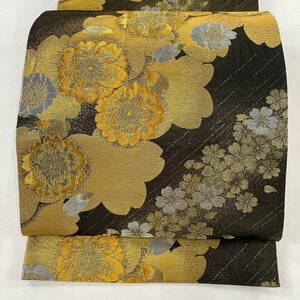 袋帯 美品 秀品 振袖向き 桜 桜の花びら 箔 金銀糸 金色 全通 正絹 【中古】