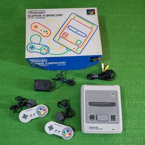 任天堂 スーパーファミコン 本体 後期型 動作確認済み SHVC-JPN-1 アダプター ケーブル 箱 当時物 希少品 ゲーム機器 コントローラー 2個