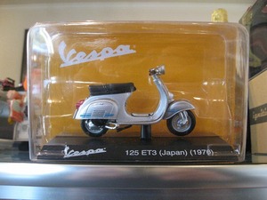 ★海外販売イタリアエデイコラ1/18ベスパ Vespa 125 ET3(Japan 日本仕様）1976 シルバーブルーライン☆彡