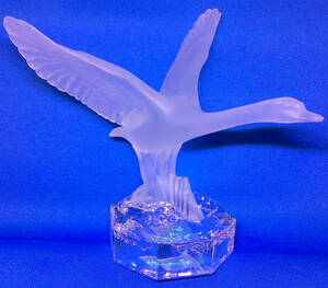 【骨董品】Goebel(ゲーベル)　クリスタルガラス　白鳥の置物　ドイツ製
