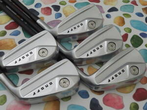 キレイ目　ダイワ　オノフ　ONOFF FORGED KURO（2024）6-PW 5本セット カーボンシャフト フジクラ TRAVIL IRON 95 S