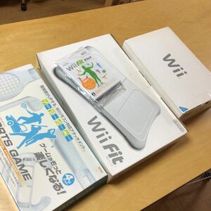 任天堂 Wii ソフト コントローラー ゲーム機 バランスボード WiiFit ソフト 4点セット 美品