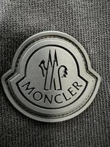 Lサイズ【未使用】MONCLER Same But Hoodie ロゴ パネル パーカー　ブラック　黒色　正規品 ◆定価8.5万円◆　人気男女兼用モデル_画像4