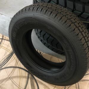 TOYO 205/75R16 M934 未使用品 1本:8500円