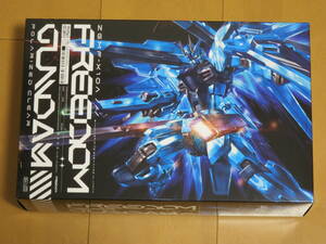 即決送料込◆西川貴教 with t.komuro FREEDOM 完全生産限定盤 プラモのみ＋HGライジングフリーダム＋HGイモータルジャスティス