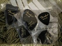 ERNIE BALL Super Slinky 2223 ギター 弦・FENDER フェンダー ピックPick Medium・FENDER フェンダー STRAP BLOCKS セット！バラ売り不可！_画像4