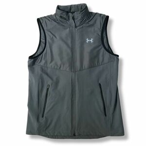 《良品◎》UNDER ARMOUR アンダーアーマー★フード収納*ワンポイント*中綿*ベストジャケット*ジレ*グレー*サイズM(MW3045)◆S60