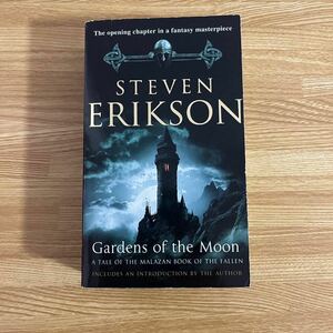 Gardens of the Moon: Malazan Book of the Fallen #1 Steven Erikson ペーパーバック 英語版 洋書 English book 小説 Fantasy Fiction