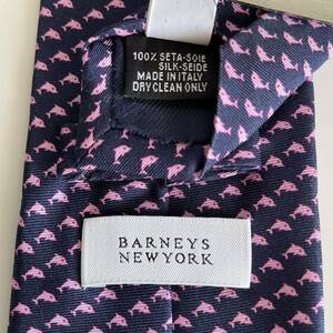 バーニーズニューヨーク（ BARNEYS NEW YORK） 紺マイクロイルカさんネクタイ