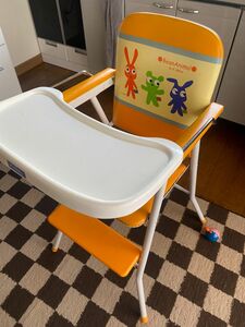 子供用椅子テーブル付き