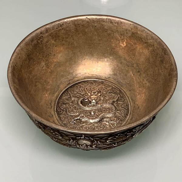 古い彫刻の皿　清国　騰雲銀龍　雙龍戲珠　アンティーク　古美術　インテリア　収蔵　高級品