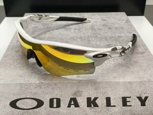 偏光★OAKLEYオークリー RADARLOCK PATHレーダーロックパス 白ホワイト/FIREファイヤーミラーPOLARIZED ゴルフ釣りランニングサングラス