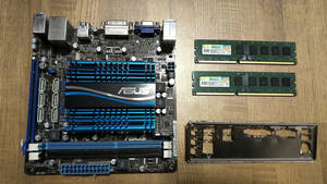 ASUS C60M1-I MiniITX マザーボード と DDR3-1600 メモリ 8GB 2枚のセット