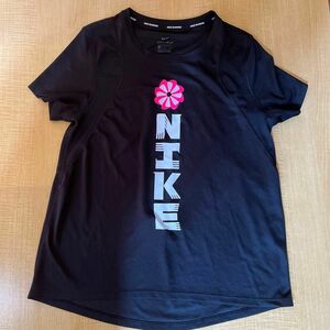 NIKEランニングTシャツ　トレーニング　Lサイズ