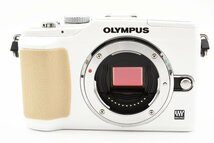 OLYMPUS PEN E-PL2 ホワイト 1230万画素 14-42 mm + 40-150mm ダブルズームキット [美品] ストラップ 充電器 バッテリー付き_画像3