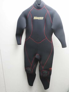 Используется Biarms Viamus Wet Suit 5 мм дамы 168 см/68 кг.