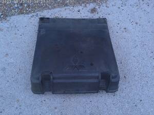 * Mitsubishi Fuso large Super Great battery cover Sagawa shipping MK357770*