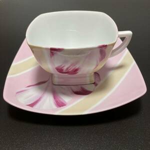 coquet limoges France カップ&ソーサー　　　　スクウェア　ピンク柄 