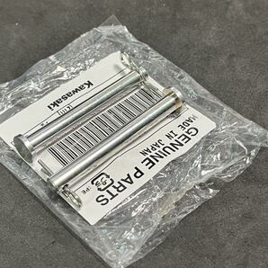 750RS ZⅡ シート取り付け金具(ピン )新品即決 Z750RS Z2 kawasaki シート ピン カワサキ