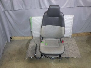 H4 year Hiace RZH112V driver's seat driver seat vinyl 71401-95N25-03 71410-95J76-03 100 series [ZNo:05008741]