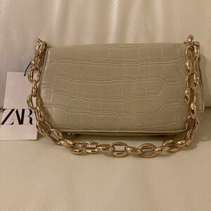 （６日セール） ZARA ザラ　 ショルダーバッグ（新品）