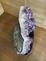 アメジスト 紫水晶 原石 31.4kg 高さ45cm 幅40cm 奥行き28cm 鑑賞石 置物 天然石 パワーストーン オブジェ 台座付_画像5